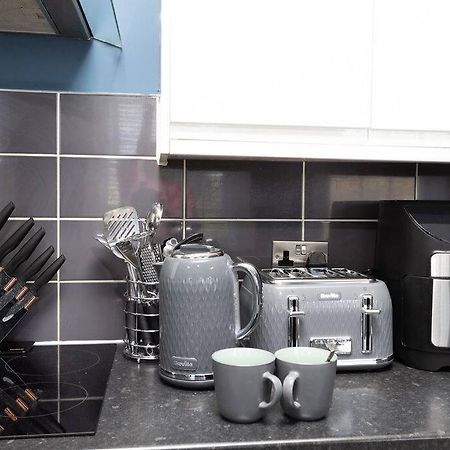 Lavish 2Bed Apartment In The Heart Of Birkenhead Ngoại thất bức ảnh