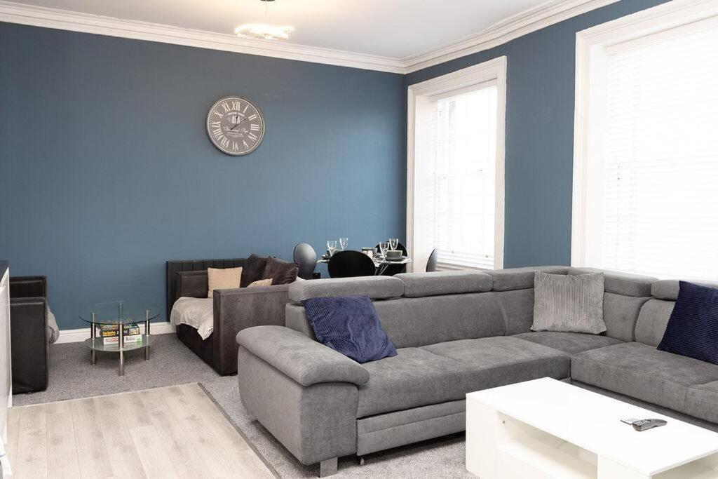 Lavish 2Bed Apartment In The Heart Of Birkenhead Ngoại thất bức ảnh