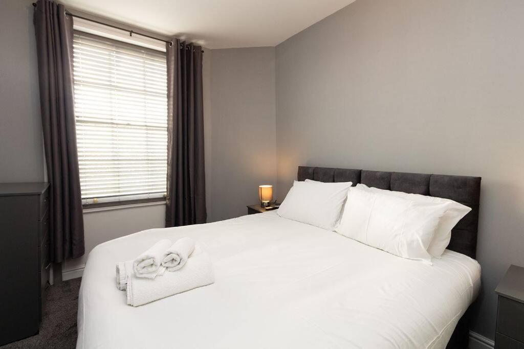 Lavish 2Bed Apartment In The Heart Of Birkenhead Ngoại thất bức ảnh