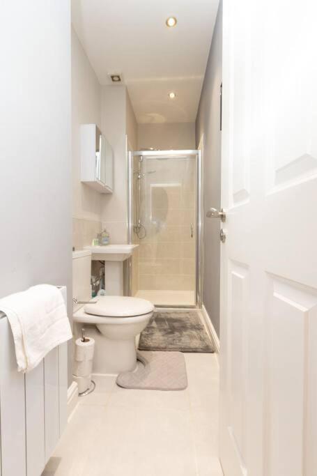 Lavish 2Bed Apartment In The Heart Of Birkenhead Ngoại thất bức ảnh