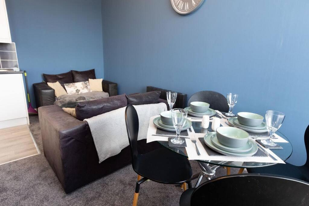 Lavish 2Bed Apartment In The Heart Of Birkenhead Ngoại thất bức ảnh
